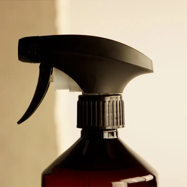 The Olphactory – The Home Spray White Musk 500ml - Image 3